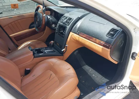 2007 Maserati Quattroporte Base Automatic/Executive Gt Automatic/Sport Gt Automatic z USA, uszkodzony, nr VIN ZAMFE39A070029559